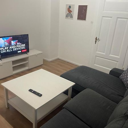 Ruhiges Zentral Gelegenes Apartment In Guetersloh Exterior foto